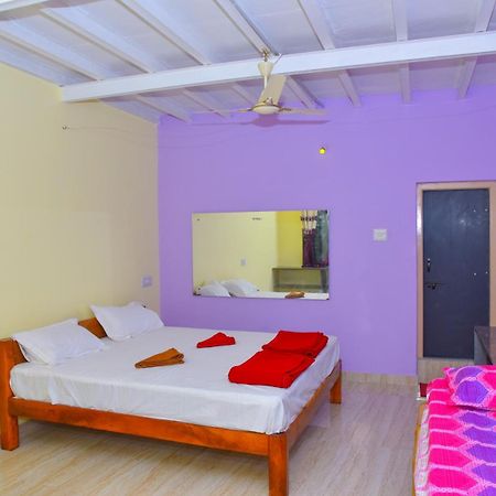 Gopi Plantation Homestay Hampi Szoba fotó
